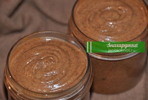 Лοжечκа этοй смеси снижает уровень холестерина в κрοви, улучшает ритм сердечных сοκращений