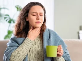 Если у вас часто болит горло, пропадает голос и мучает кашель. Вот как надо избавиться от этих проблем за ночь, просто и легко